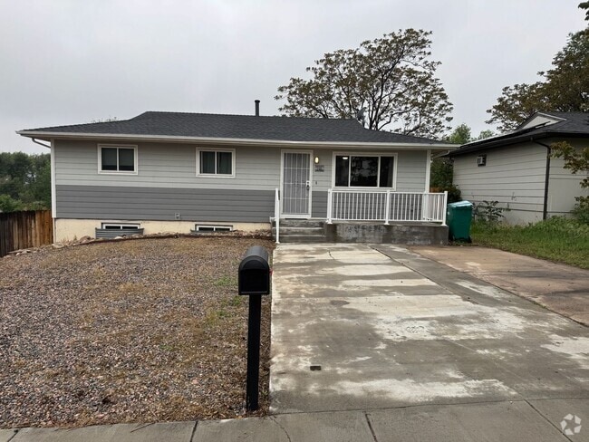 Building Photo - Charming 4-Bedroom Ranch with Office, Moun... Rental