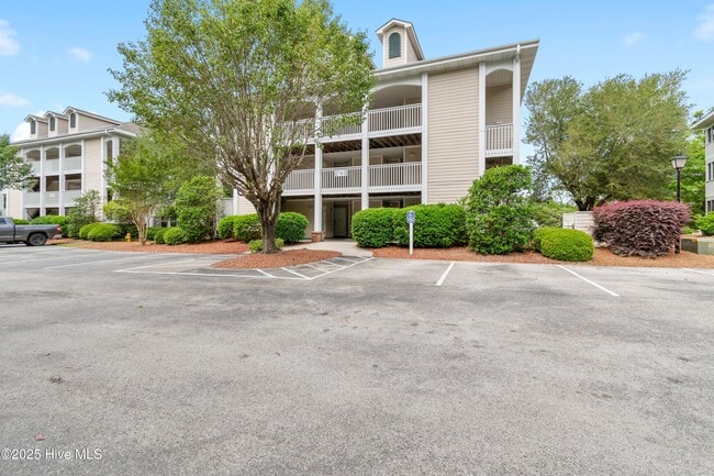 Building Photo - 3350 Club Villas Dr Unit # 1003 Rental