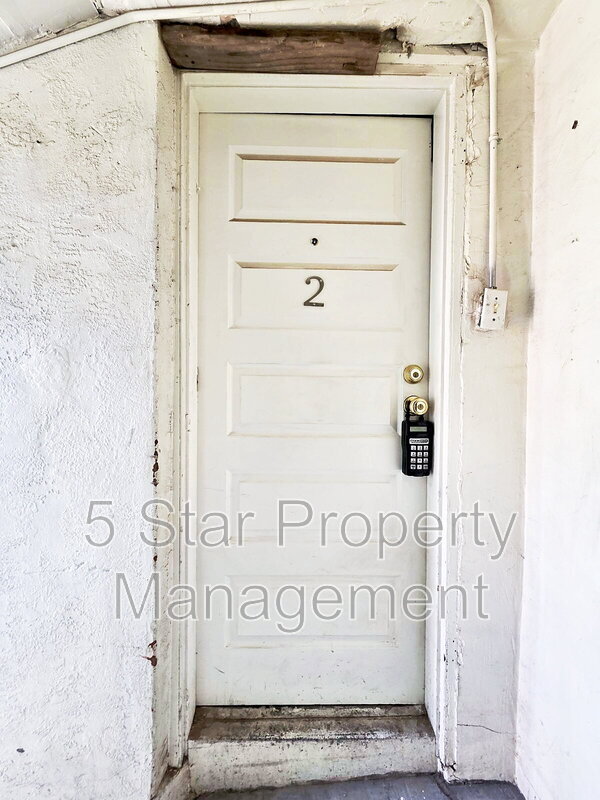 Photo - 1114 El Paso St Unit 2