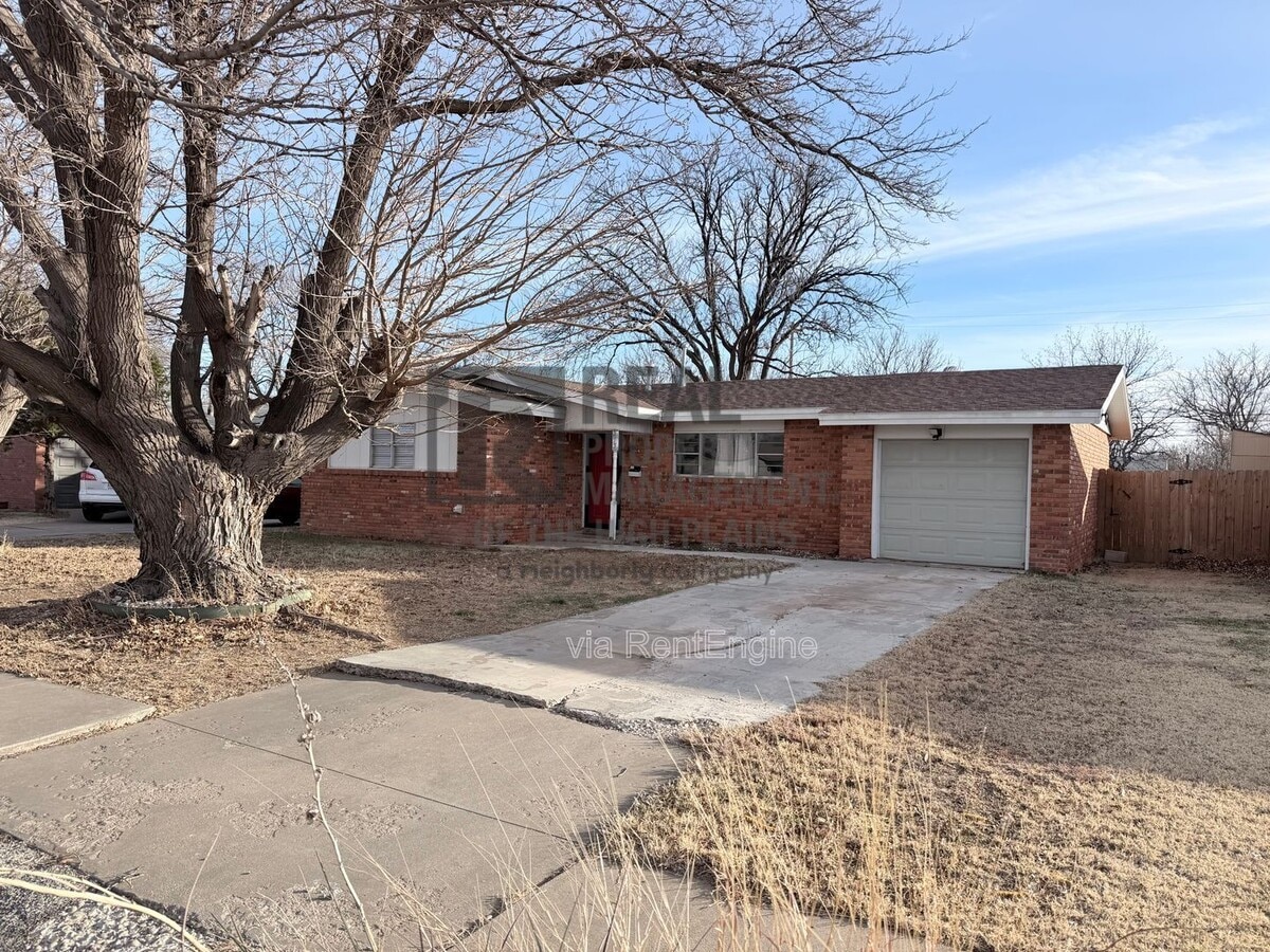 Photo - 5015 Hall Ave