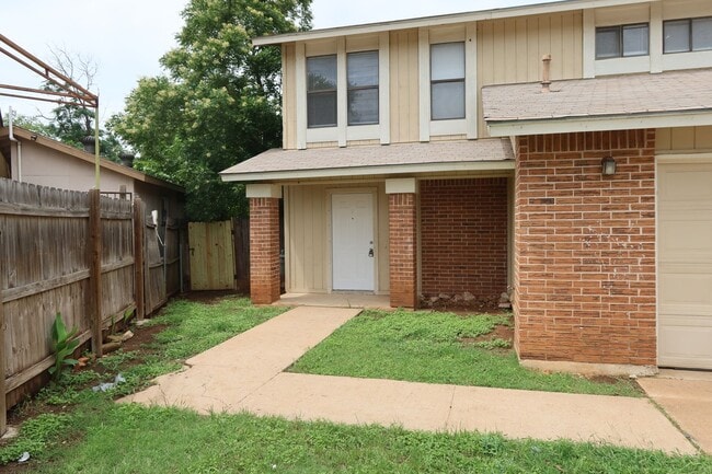 Building Photo - Putters Cove Duplex Unit Putters Duplex