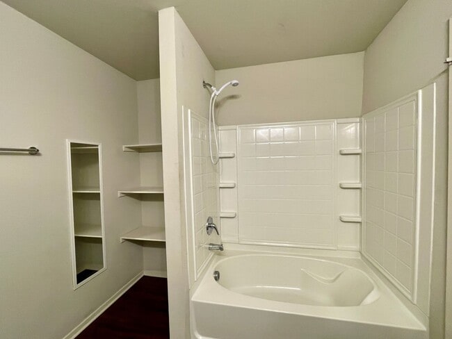 Photo - Three bed, two bath in Valley View available now