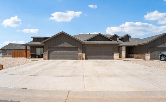 Building Photo - 5606 Kemper St
