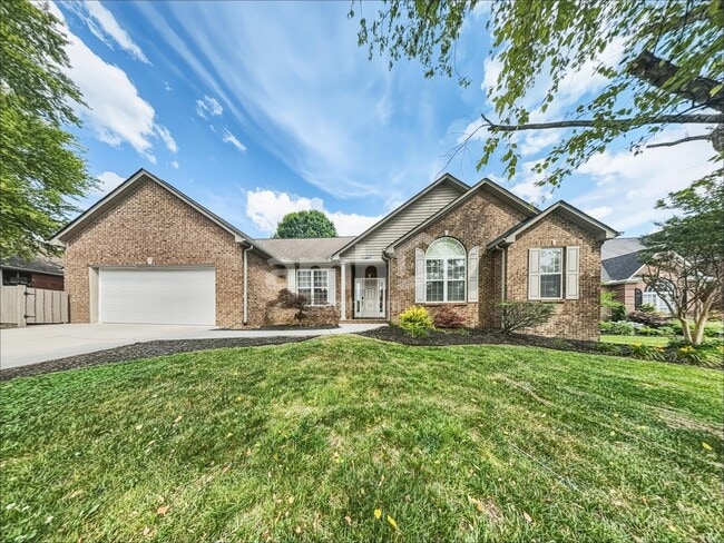 Building Photo - 1520 Paxton Dr