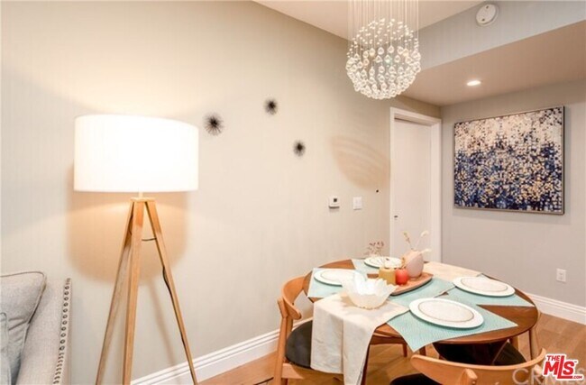 Photo - 2939 Leeward Ave Unidad 418