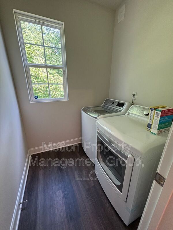 Photo - 523 Leland St