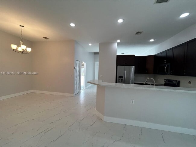 Photo - 1975 NW 100th Way