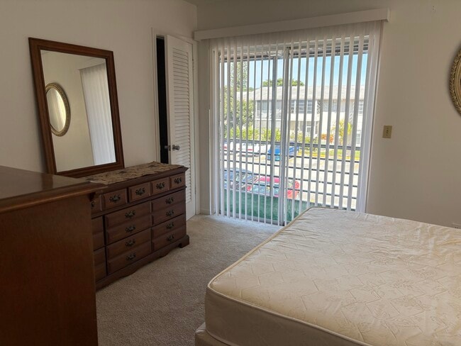 Photo - 44 Waltham B