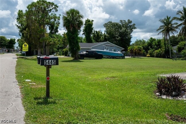 Photo - 5443 Avenue E