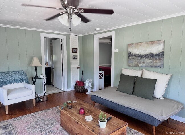 Photo - 2 Orchard Neck Rd