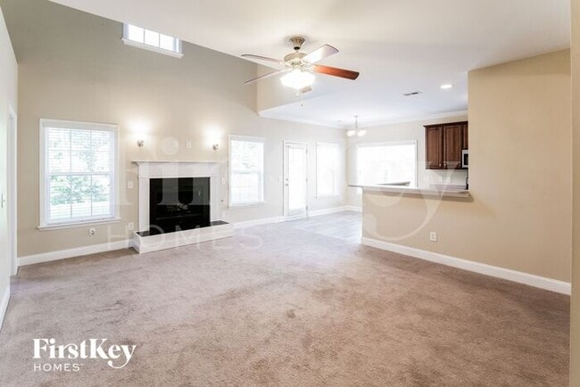 Photo - 122 Netherfield Dr