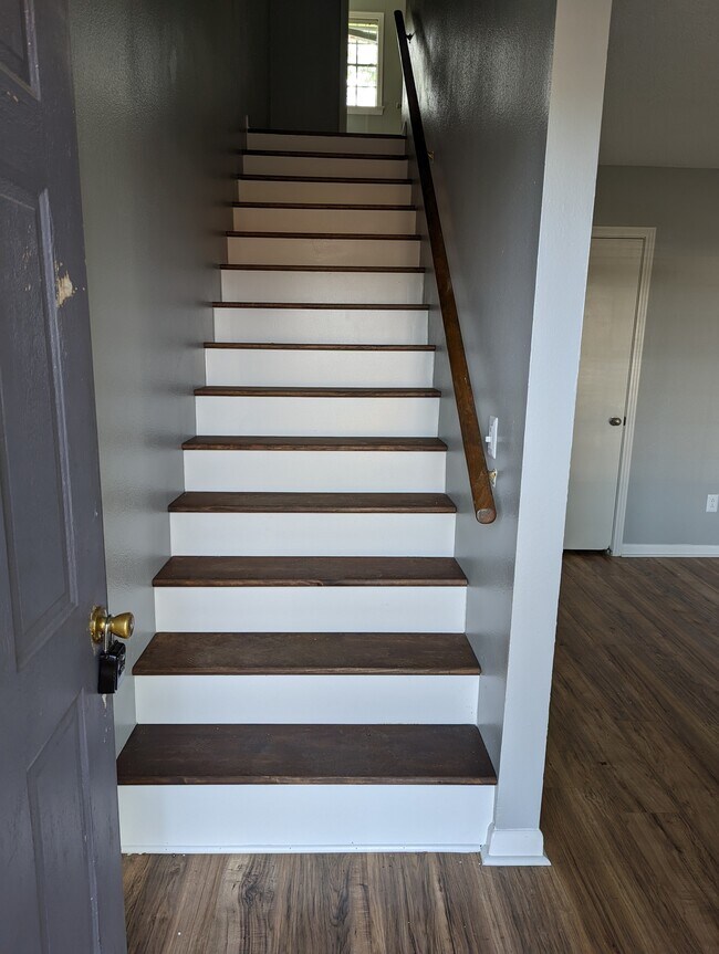 Photo - Pirate Cove Apartments 23-30