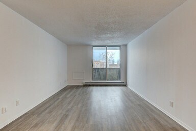 Photo - 6555 Kildare