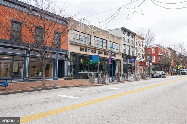 Photo - 215 Bridge St Unit B