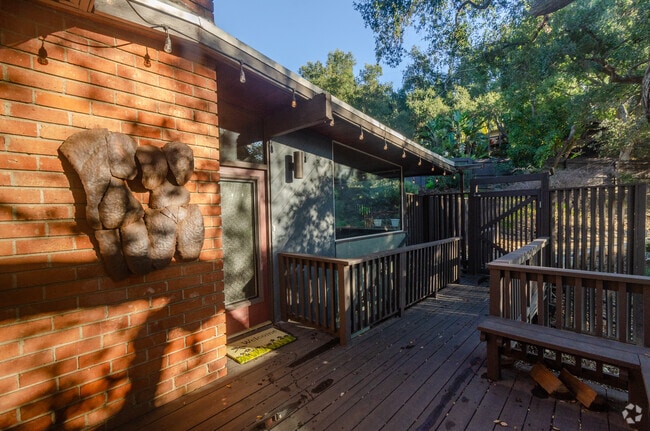 Building Photo - 9801 Shadow Island Dr Rental
