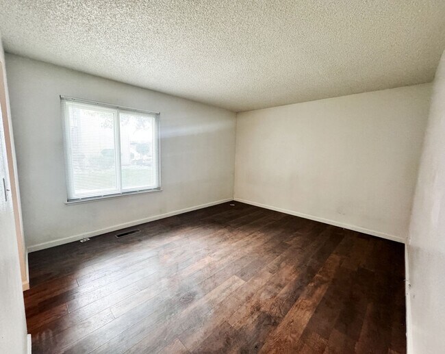 Cozy 2 Bed, 2 Bath Condo with Storage in G... House Rental in Sparks