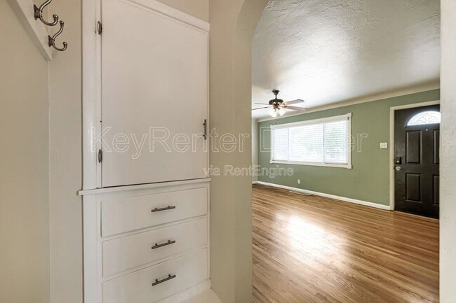 Photo - 2226 W Baltic Pl