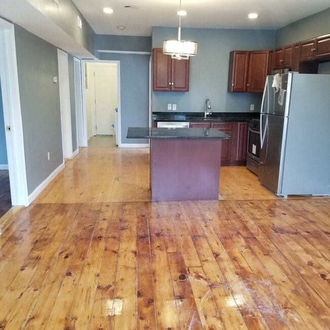 Photo - 69 Catharine St Unit 3