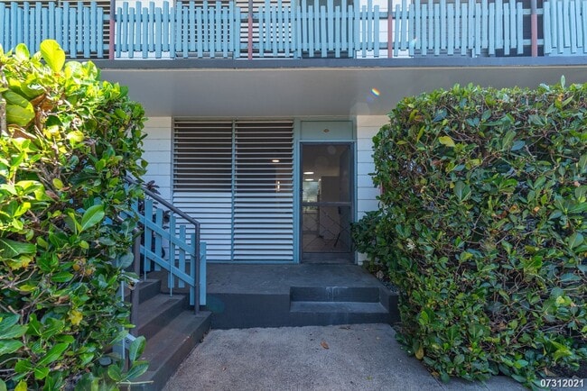 RECENTLY RENOVATED GROUND FLOOR PUALEI CIR... - RECENTLY RENOVATED GROUND FLOOR PUALEI CIR... House