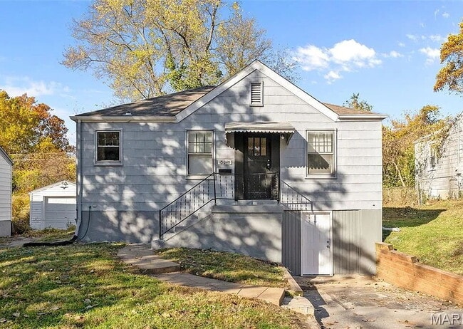 Building Photo - 10045 Dorothy Ave