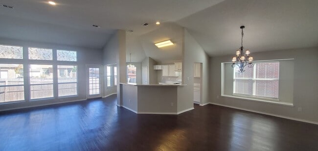 Photo - 4 Bed/2 Bath Home in Prime Rockwall Area w/ Fresh Paint & New Floors