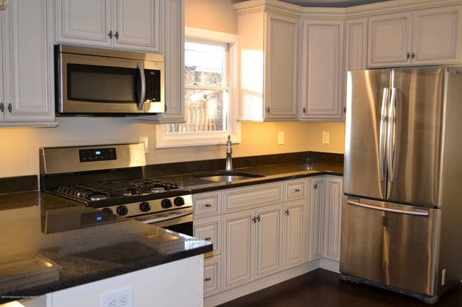 Photo - 3147 Hiawatha Ave