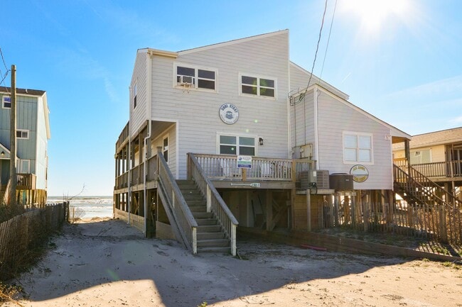 Building Photo - UNBELIEVEABLE VIEWS - Ocean Front OFF SEAS...