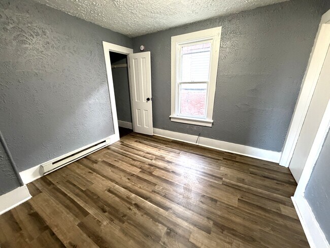Photo - 520 W 17th St Unidad 3