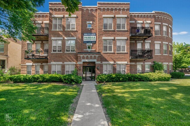 Photo - 5706 W Lake St 420-438 N Waller Ave Chicago, IL 60644