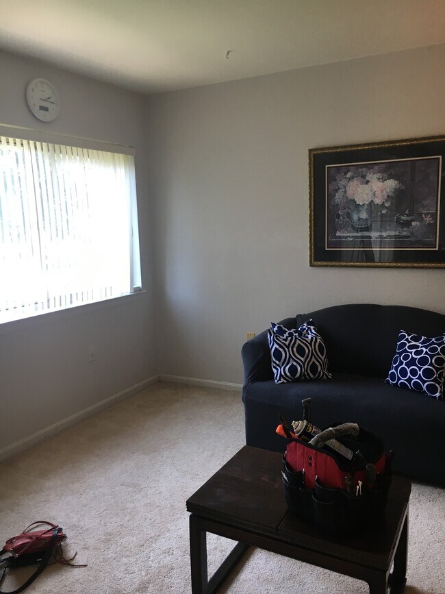 Living Room - 12207 Braxfield Ct Unit 14