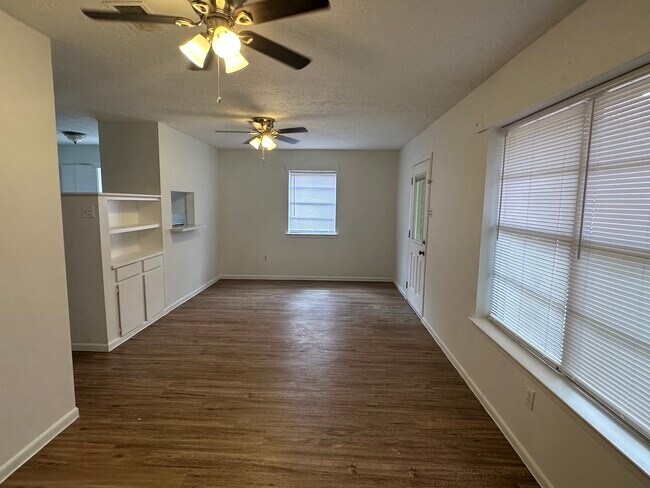 Photo - 1522 N Thompson St