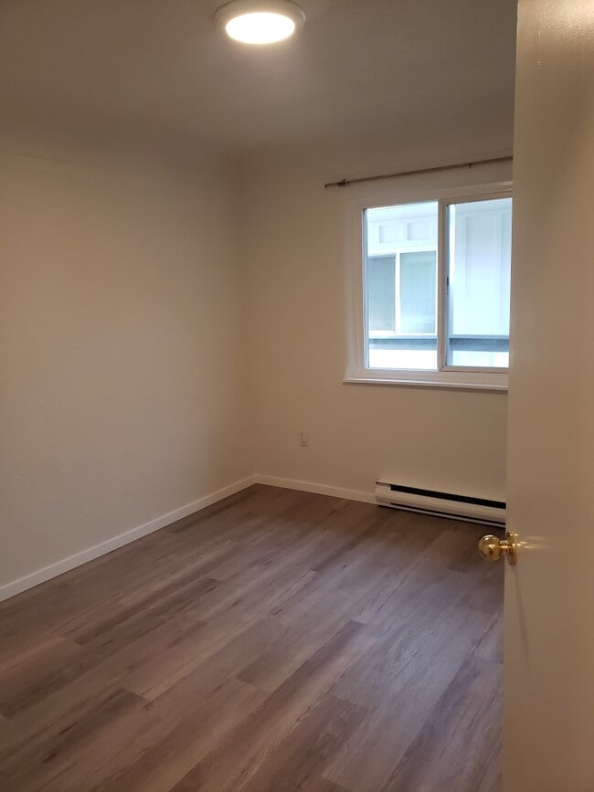 Photo - 646 Admirals Rd