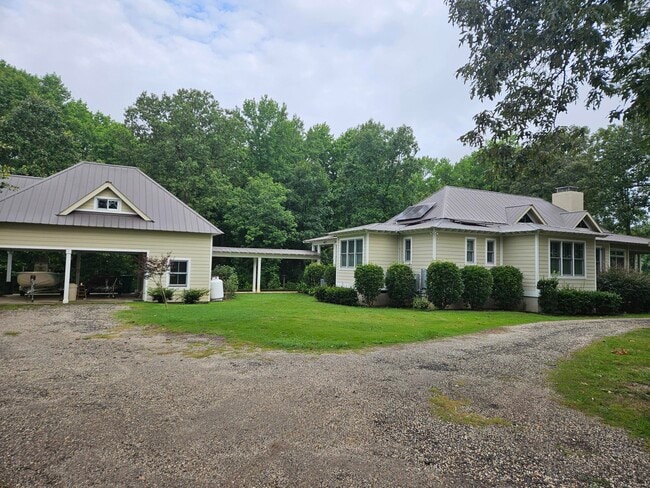 Building Photo - 1290 Tivoli Rd Rental
