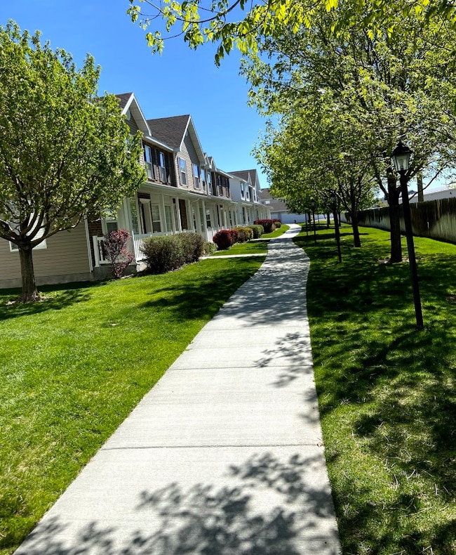 Photo - 879 Capital Ave