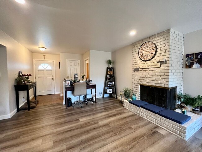 Photo - CAMPBELL (Dry Creek/Pruneyard neighborhood) HOME FOR RENT - $5,500/mo includes landscaping