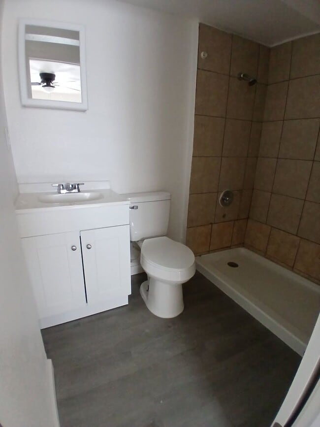 Photo - 232 W Barbara St Unit #B