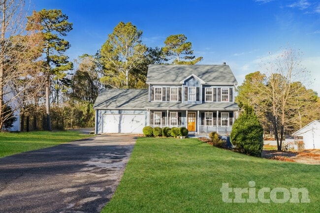 Building Photo - 401 Breeze Way