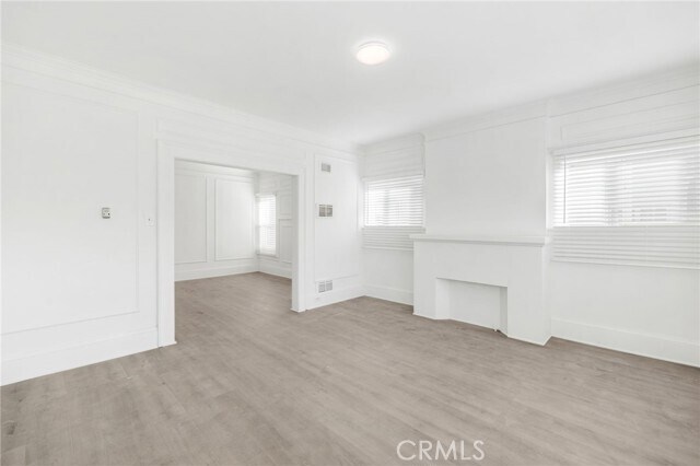 Photo - 548 N Kenmore Ave