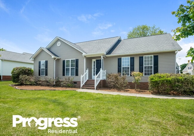 Photo - 1004 Ayrshire Ln