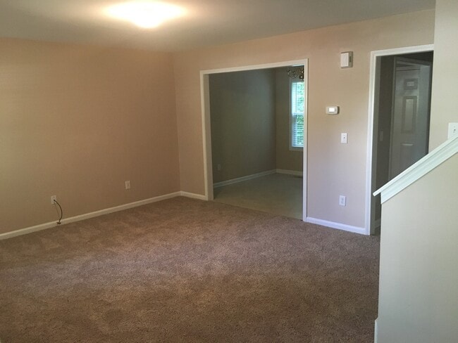 Photo - 2401 Laurel Falls Ln