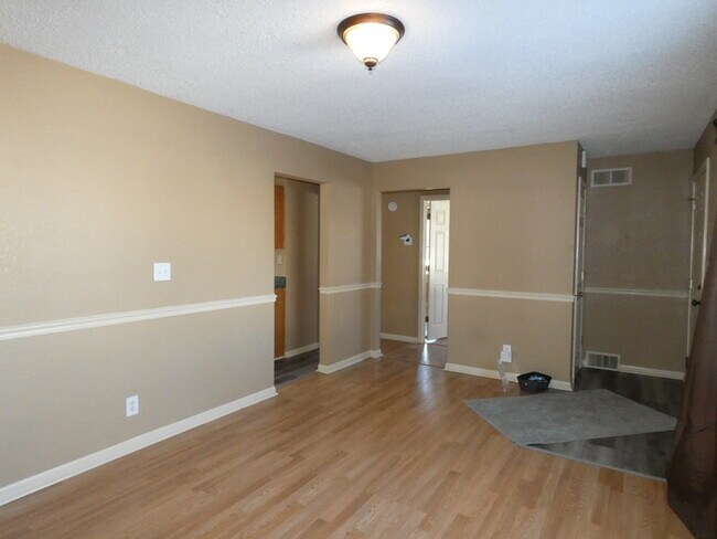 Photo - Beautiful Home in North Kansas City School...