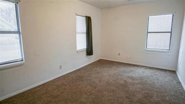 Photo - Cozy Three Bedroom House for Rent!