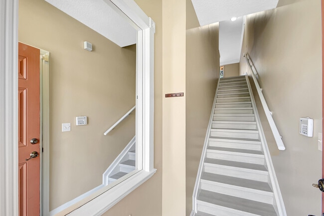 Photo - 2030 Alta Meadows Ln