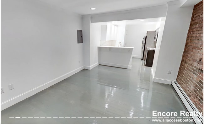 Photo - 125 Saint Botolph St Unit 9