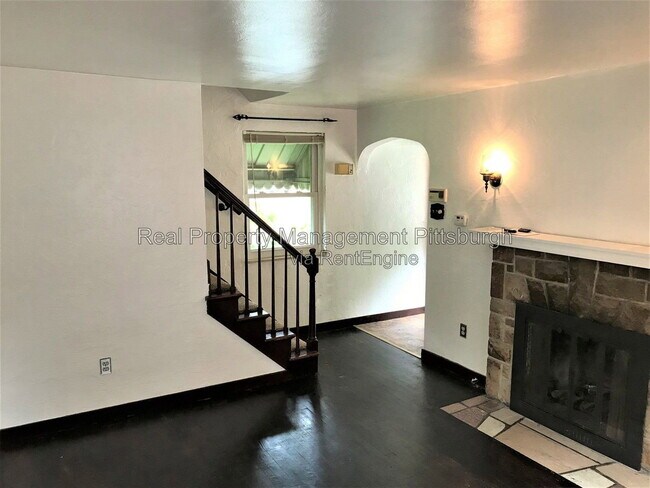 Photo - 1685 Doyle St