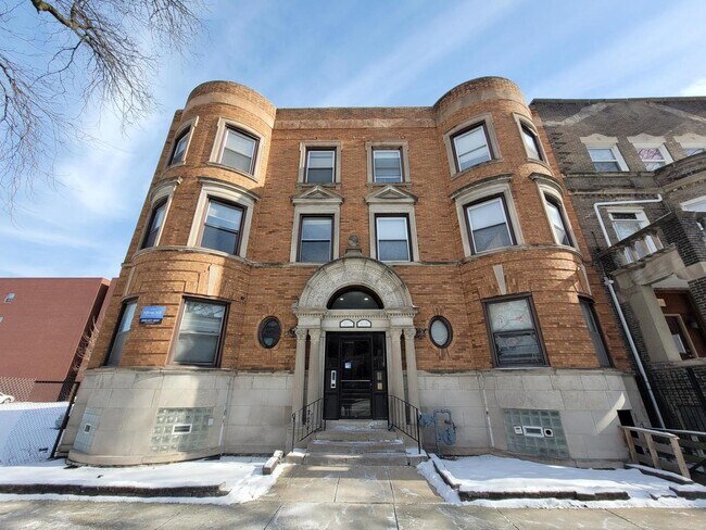 Photo - 4319 S Michigan Ave House