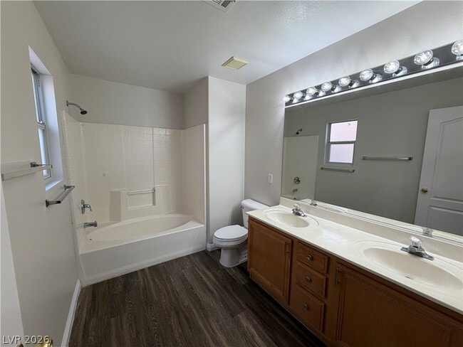 Building Photo - 4024 W Delhi Ave