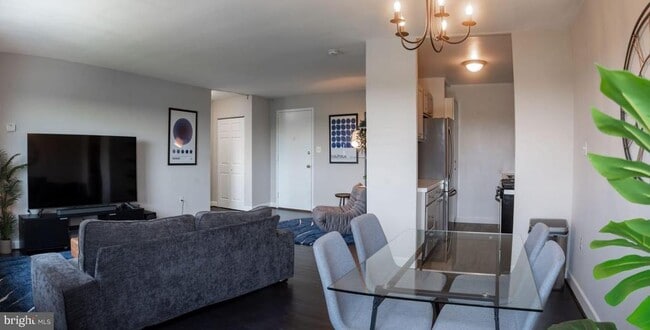 Photo - 1300 S Arlington Ridge Rd Unit 705