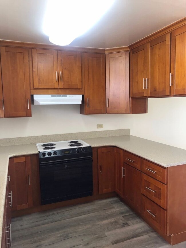 Photo - Salt Lake - 2 Bed / 1.5 Bath/ 1 parking Apt