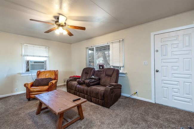 Photo - Property For Rent - Minutes from Downtown